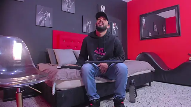 Thiagogomez online show from 11/24/25, 12:38