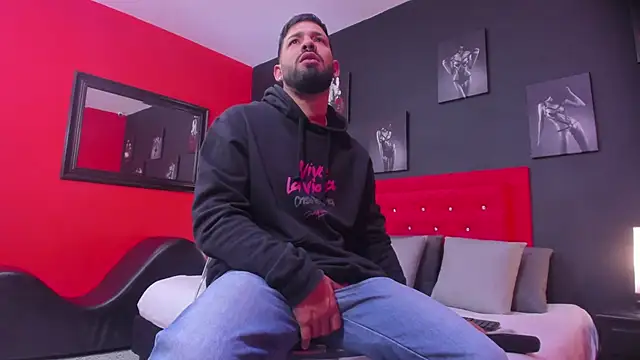 Thiagogomez online show from 12/17/25, 12:32