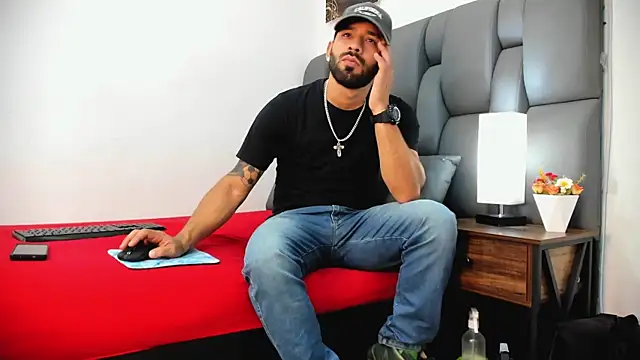 Thiagogomez online show from 04/11/26, 07:06