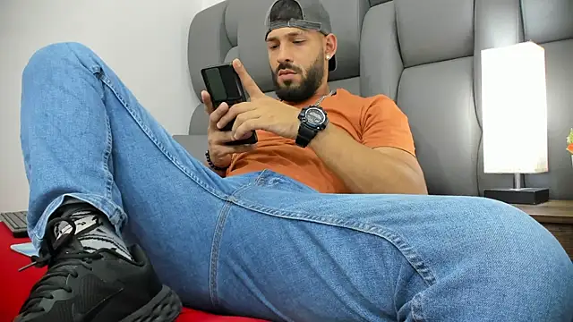 Thiagogomez online show from 03/18/26, 07:15