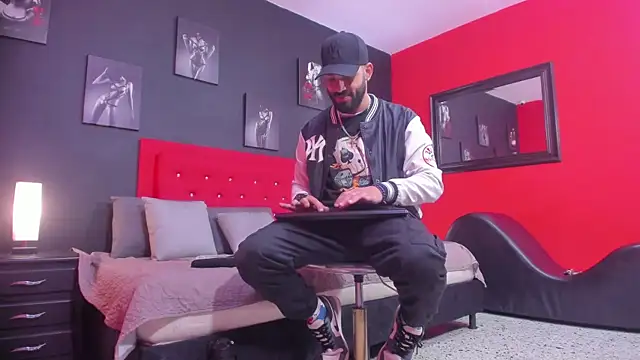 Thiagogomez online show from 11/30/25, 12:28