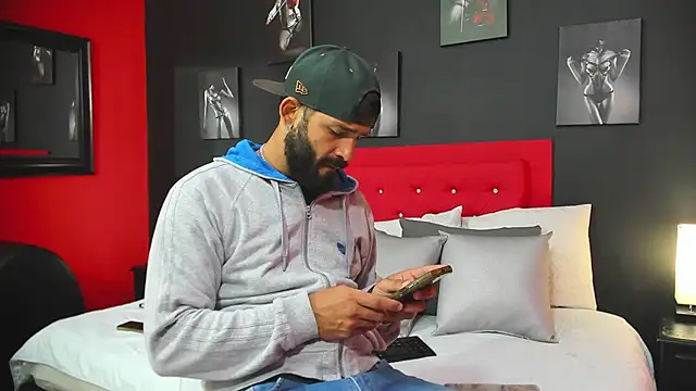 Snapshot of Thiagogomez chatting on 03/22/25, 12:25 Thiagogomez online show from 03/22/25, 12:25