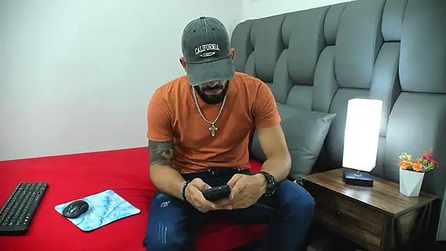 Thiagogomez online show from 03/21/26, 07:29