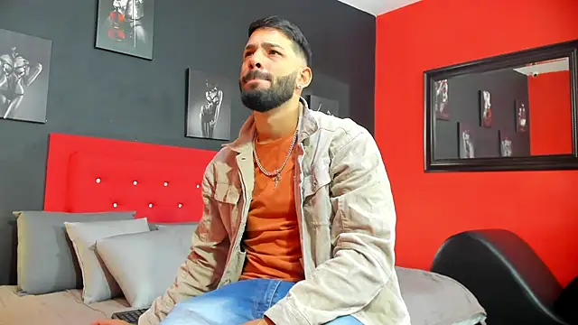 Snapshot of Thiagogomez chatting on 09/15/25, 12:27 Thiagogomez online show from 09/15/25, 12:27