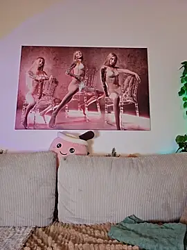 LessiaMia online show from 02/20/26, 09:06