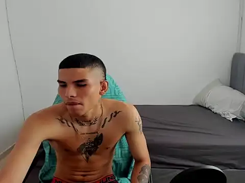 hot king20 online show from 04/12/26, 07:06