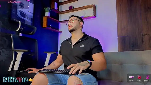 Andrew Brown online show from 10/24/25, 07:35