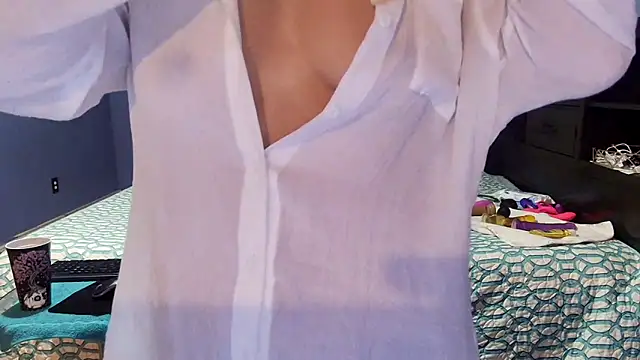 Snapshot of NinasRu chatting on 10/02/25, 03:10 NinasRu online show from 10/02/25, 03:10