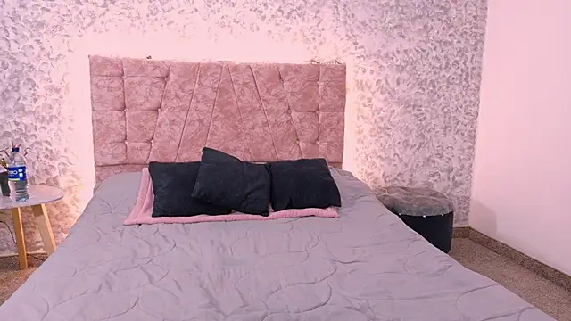 Snapshot of andre_queen09 chatting on 10/21/25, 10:09 andre queen09 online show from 10/21/25, 10:09