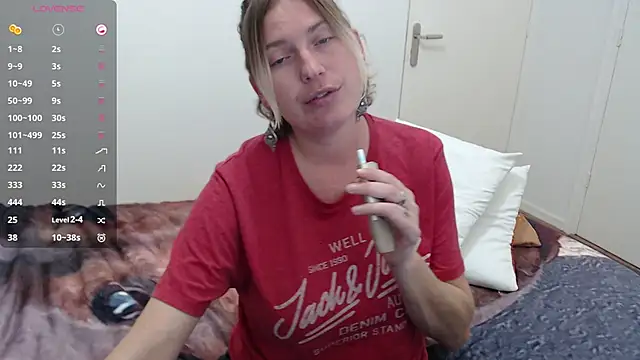 Snapshot of cumfun chatting on 11/17/25, 07:40 cumfun online show from 11/17/25, 07:40