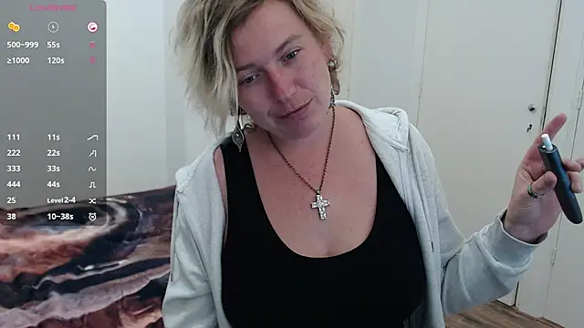 Snapshot of cumfun chatting on 11/16/25, 02:55 cumfun online show from 11/16/25, 02:55