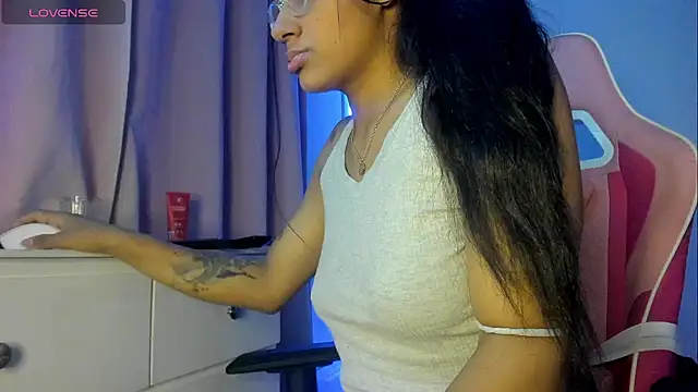 Snapshot of Bonny_ebony1 chatting on 09/13/25, 12:21 Bonny ebony1 online show from 09/13/25, 12:21