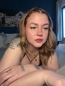 VictoriaLaFleur online show from 01/17/25, 01:46