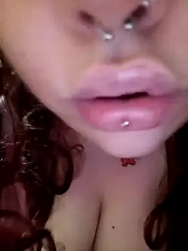 Snapshot of persefone97 chatting on 03/22/25, 08:37 persefone97 online show from 03/22/25, 08:37