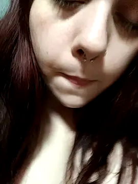 Snapshot of persefone97 chatting on 02/02/25, 05:21 persefone97 online show from 02/02/25, 05:21