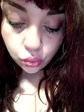 Snapshot of persefone97 chatting on 02/07/25, 06:24 persefone97 online show from 02/07/25, 06:24