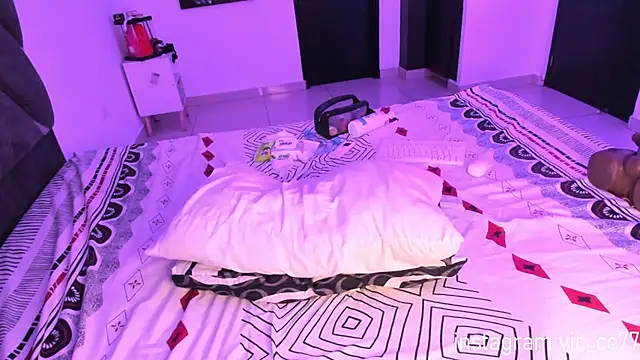 victoriamoon1 online show from 03/27/26, 09:32