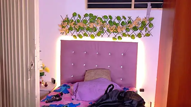 Snapshot of choco_dessert_ chatting on 02/03/26, 06:40 choco dessert online show from 02/03/26, 06:40