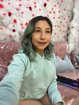 Snapshot of SkarletJhonson_ chatting on 10/09/25, 02:28 SkarletJhonson online show from 10/09/25, 02:28