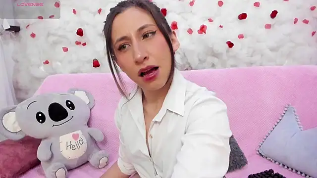 SkarletJhonson  online show from 04/08/26, 12:45