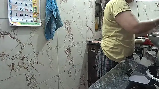 Snapshot of bhabhisexxy_880 chatting on 02/06/26, 02:40 bhabhisexxy 880 online show from 02/06/26, 02:40