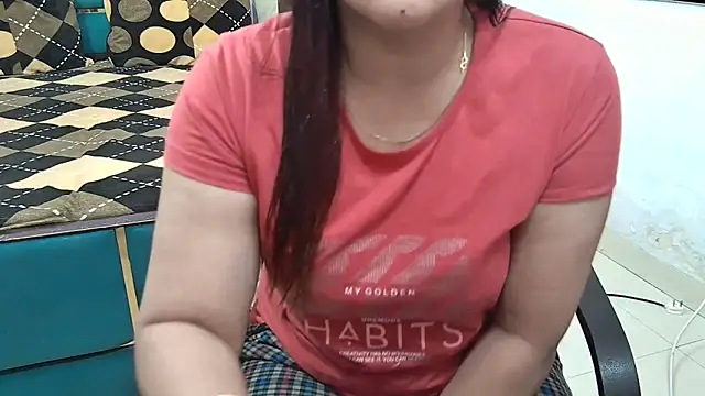 Snapshot of bhabhisexxy_880 chatting on 12/18/25, 06:18 bhabhisexxy 880 online show from 12/18/25, 06:18