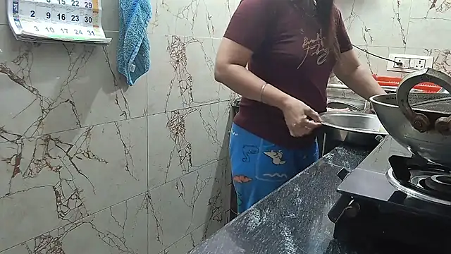 Snapshot of bhabhisexxy_880 chatting on 01/12/26, 04:30 bhabhisexxy 880 online show from 01/12/26, 04:30