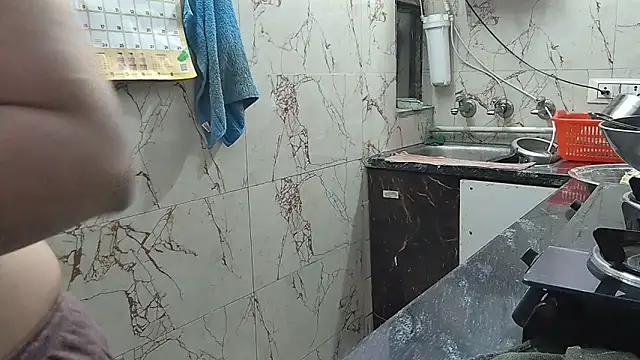 Snapshot of bhabhisexxy_880 chatting on 11/12/25, 02:15 bhabhisexxy 880 online show from 11/12/25, 02:15