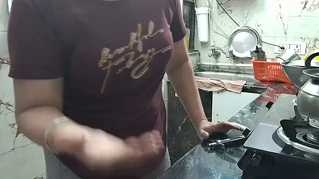 Snapshot of bhabhisexxy_880 chatting on 01/19/26, 02:37 bhabhisexxy 880 online show from 01/19/26, 02:37