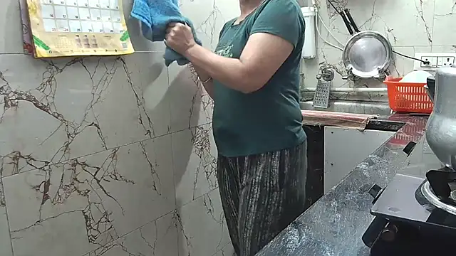 Snapshot of bhabhisexxy_880 chatting on 11/11/25, 02:17 bhabhisexxy 880 online show from 11/11/25, 02:17