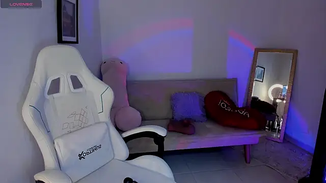 sweet pink  online show from 04/18/26, 01:02