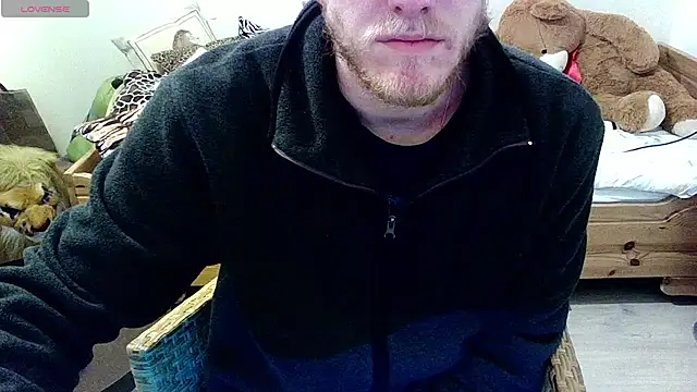Snapshot of Love_Bert chatting on 02/27/25, 08:09 Love Bert online show from 02/27/25, 08:09