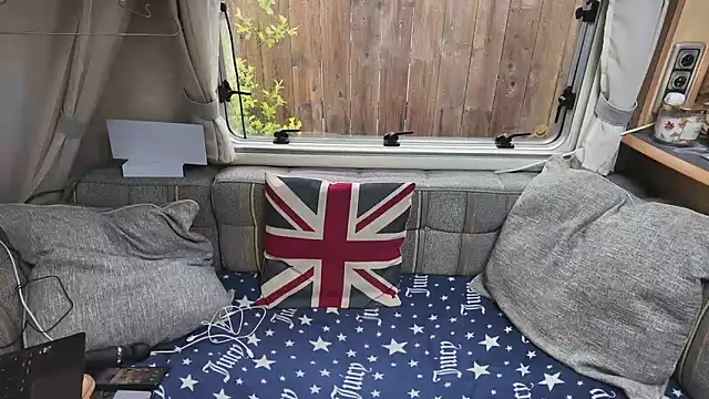 British  Rosie online show from 05/19/26, 07:48
