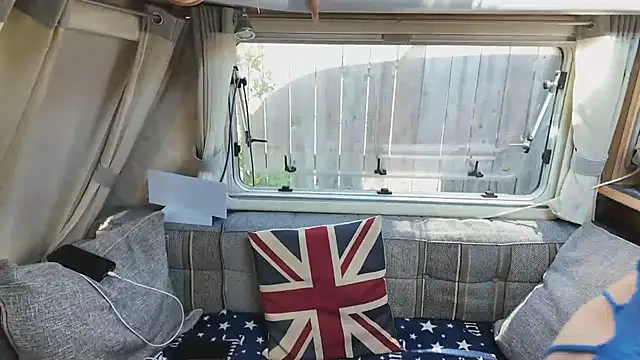 Snapshot of British__Rosie chatting on 07/15/26, 08:21 British Rosie online show from 07/15/26, 08:21