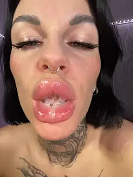 angel devil forever online show from 03/31/26, 10:45