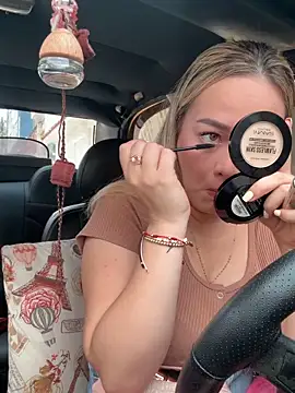 Danielavegax online show from 04/18/26, 03:36