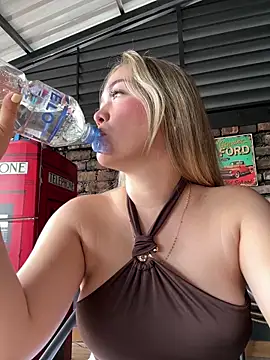 Danielavegax online show from 04/12/26, 08:23