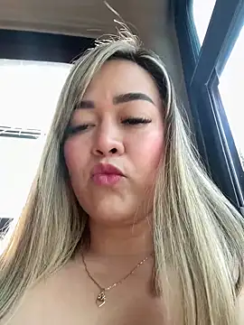 Danielavegax online show from 09/17/25, 09:06