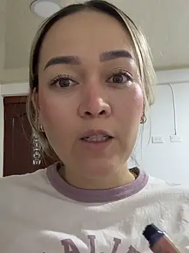 Snapshot of Danielavegax chatting on 05/10/26, 02:26 Danielavegax online show from 05/10/26, 02:26