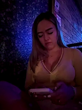 Danielavegax online show from 11/08/25, 04:38