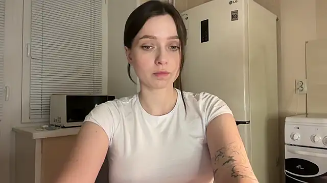  liatris  online show from 09/28/25, 02:57