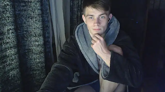 Student Oliver online show from 10/12/25, 07:37