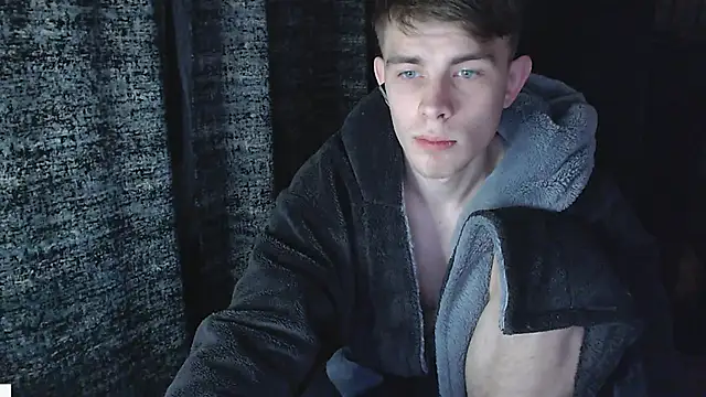 Student Oliver online show from 11/10/25, 07:30