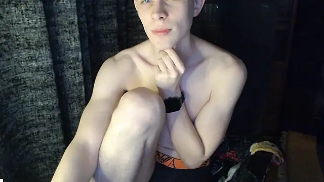 Student Oliver online show from 03/04/26, 08:16