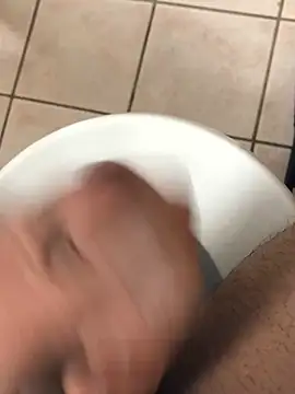 Snapshot of Lun4chuut chatting on 01/09/25, 10:09 Lun4chuut online show from 01/09/25, 10:09