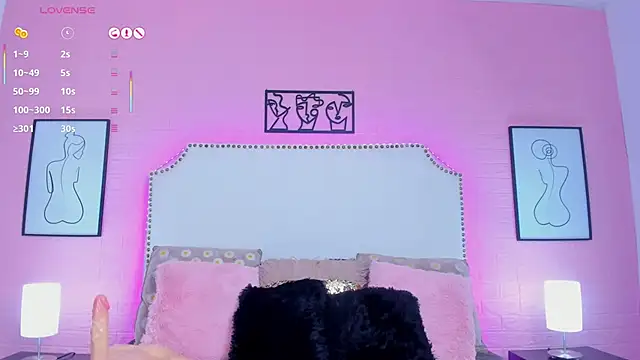 charlotte kisss online show from 10/01/25, 07:51