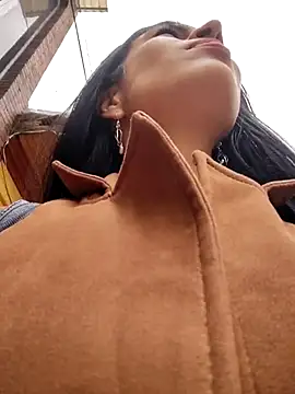 Astrid-- online show from 09/10/25, 03:00