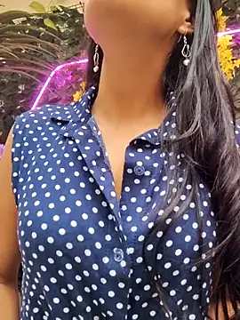 Astrid-- online show from 10/09/25, 07:58