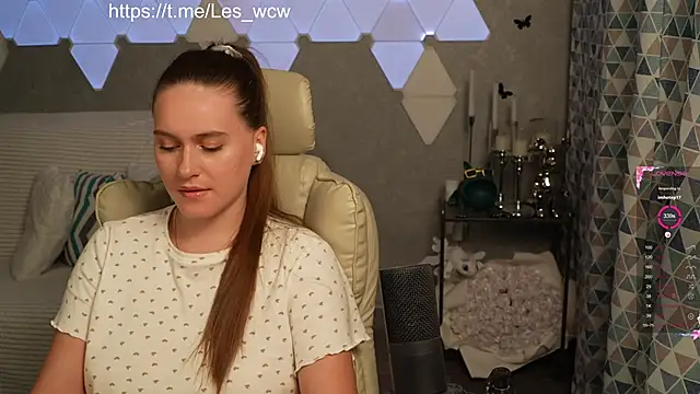 HarleyDeess online show from 11/03/25, 10:46