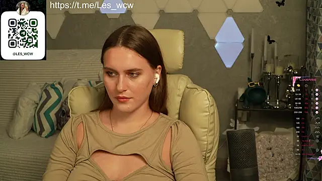 HarleyDeess online show from 10/27/25, 08:54